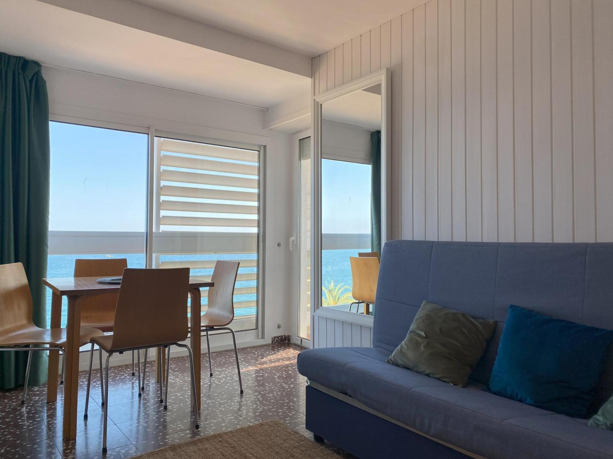 Mediterranean Apartment In Lloret De Mar Next To The Sea Екстер'єр фото